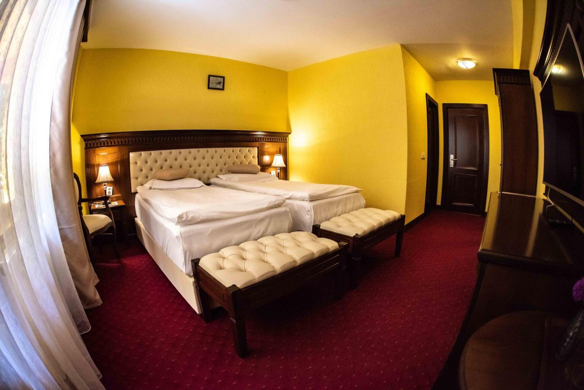 Hotel Trei Brazi Băile Olăneşti Exteriör bild