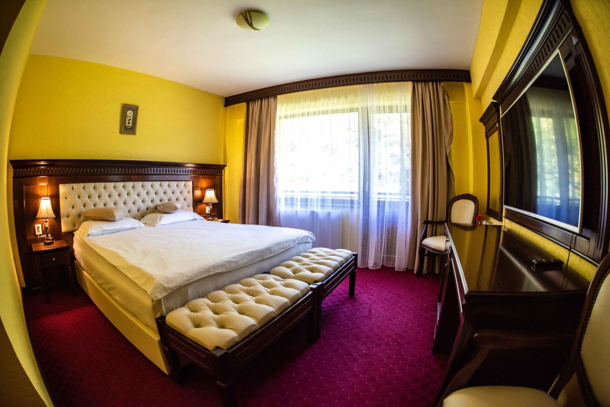 Hotel Trei Brazi Băile Olăneşti Exteriör bild